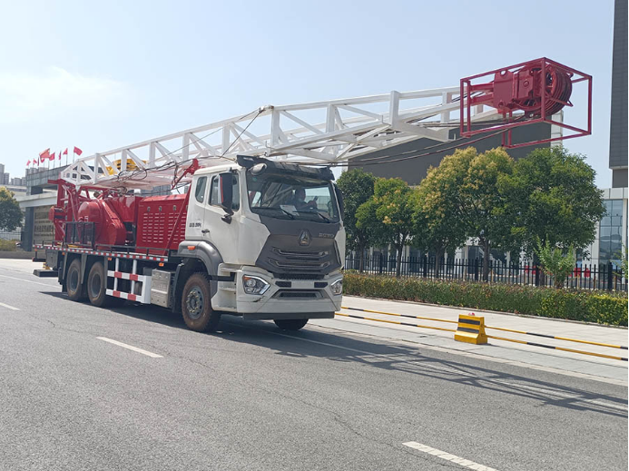 2023新年献礼|中国重汽70台供液车助力祖国石油生产